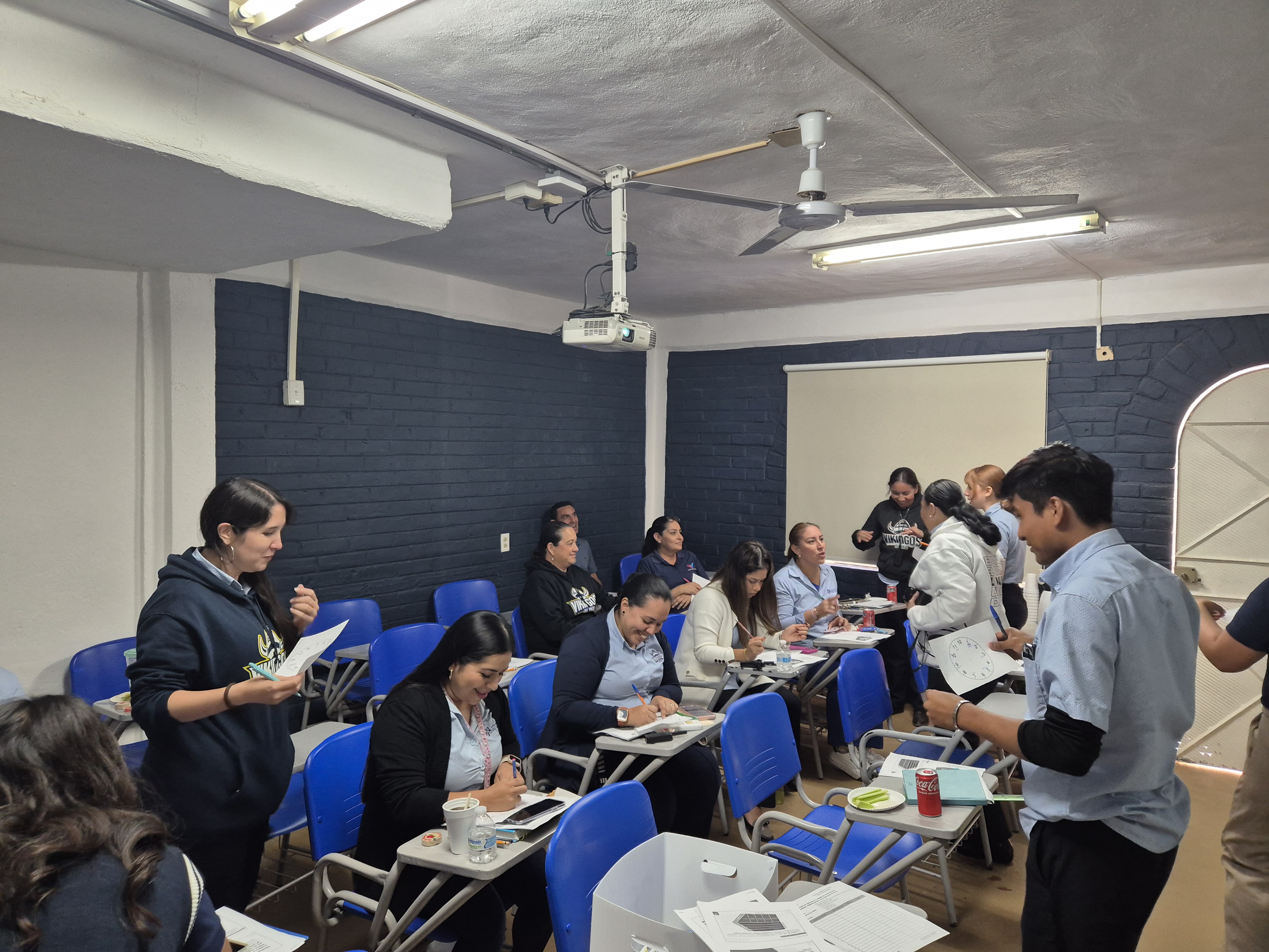 Capacitación a escuela de excelencia en la atención educativa